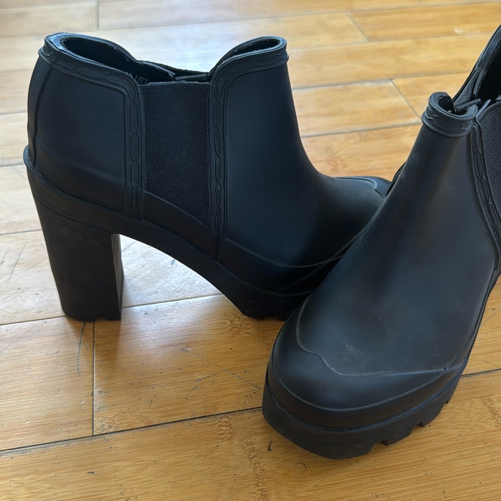 Original Hunter - High Heeled Black Rainboot Sz 7